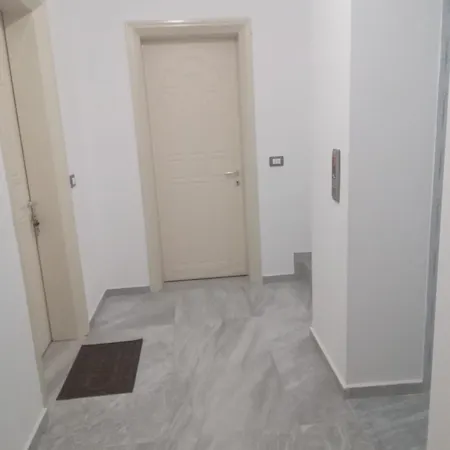 White * Velipojë